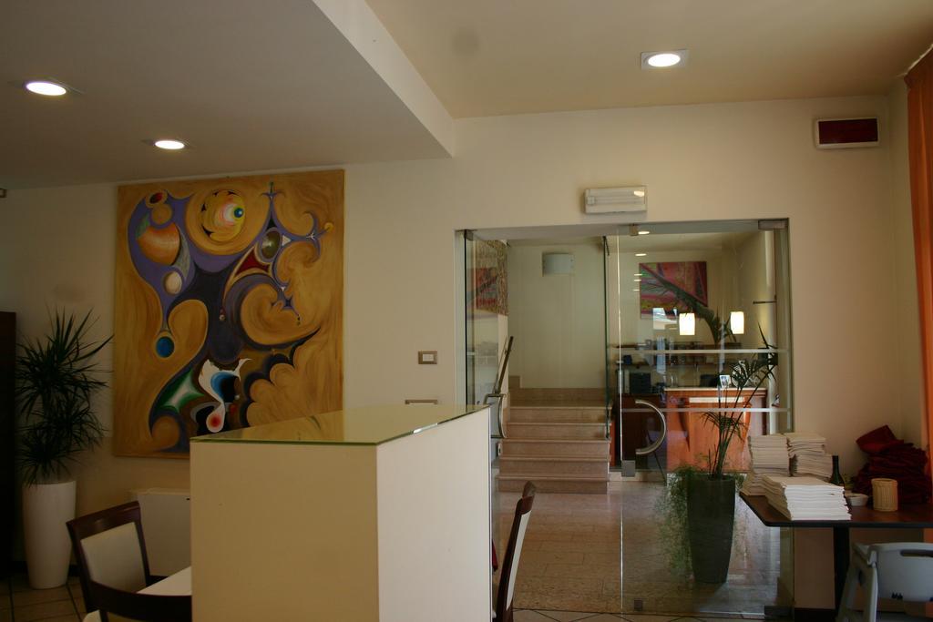 Hotel Moro Freoni 산피에트로인카리아노 외부 사진